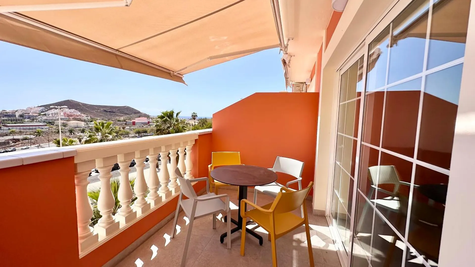 Sunset Apartment 6 & Heated Pool Los Cristianos